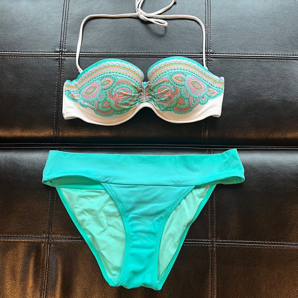 Victoria’s secret’s 2 piece swimsuit